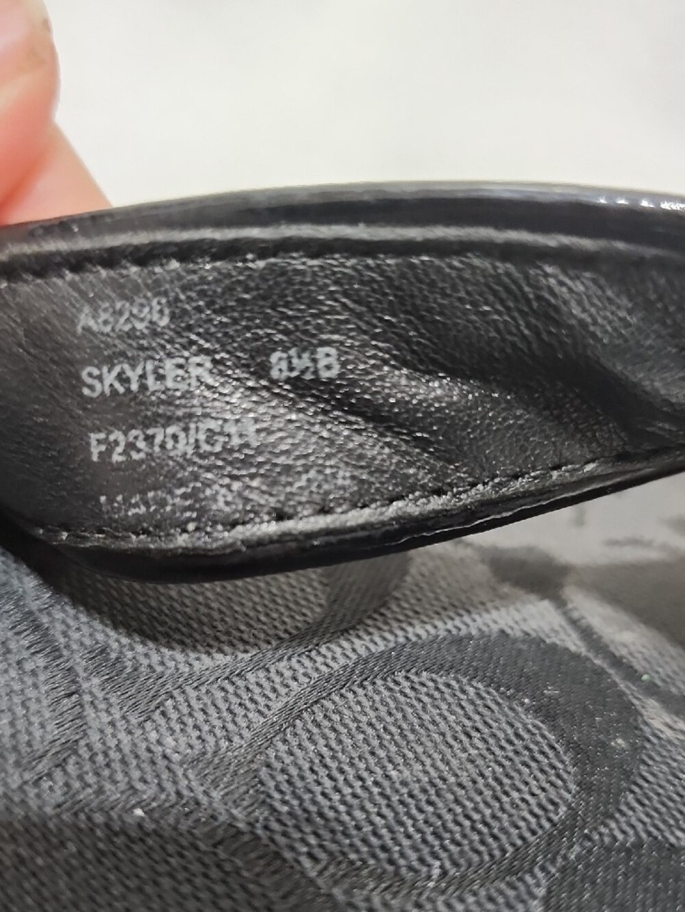 Coach Black Skyler Signature Logo Thong Sandals 8.5 - Picture 7 of 7